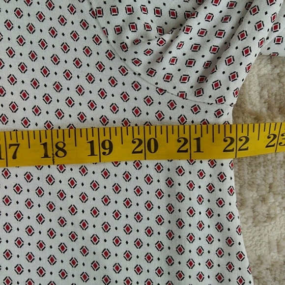 Loft Outlet Pleated Rayon Blouse XL Red White - Picture 10 of 11